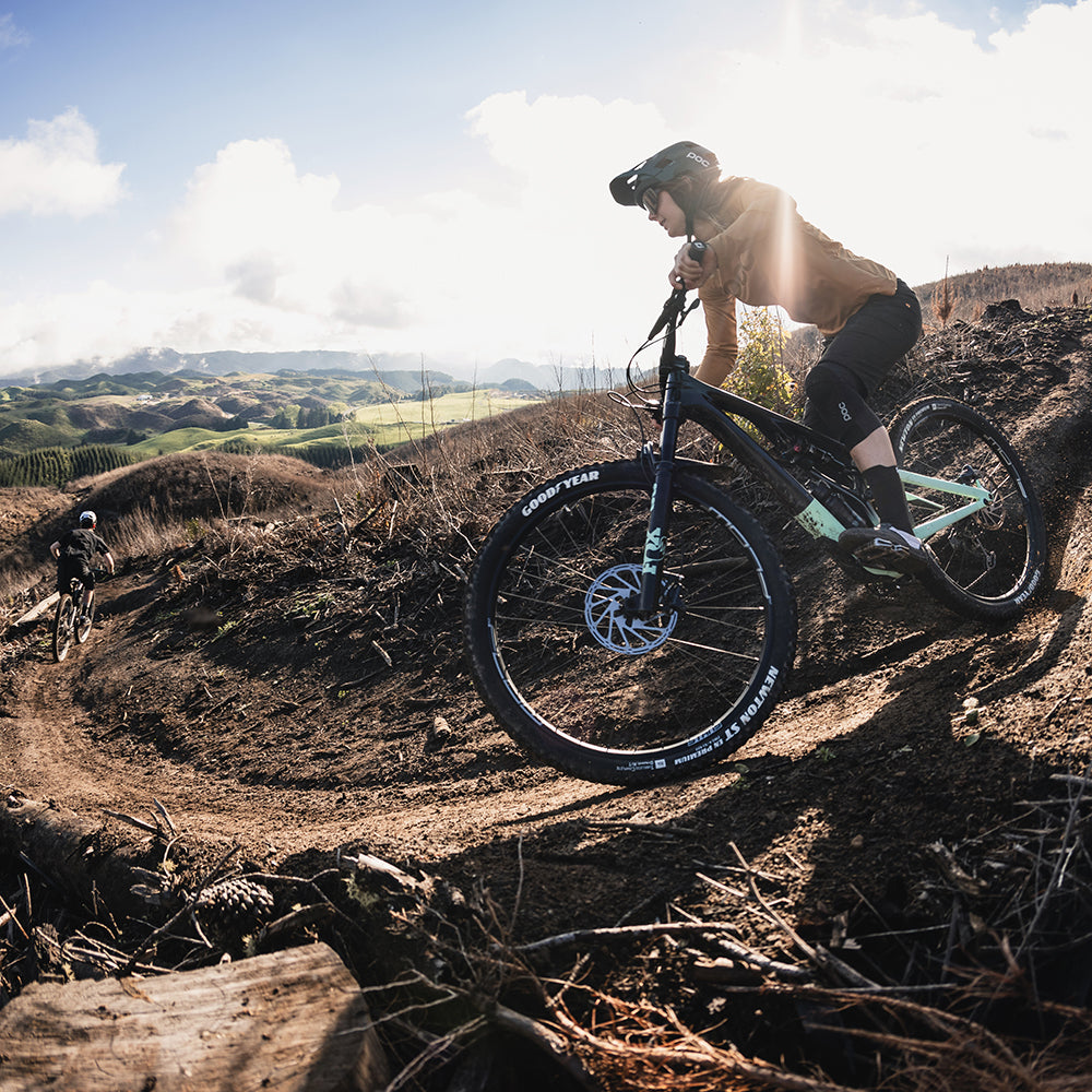 FLOW EX3 ON E-SYNC MTB WHEELS