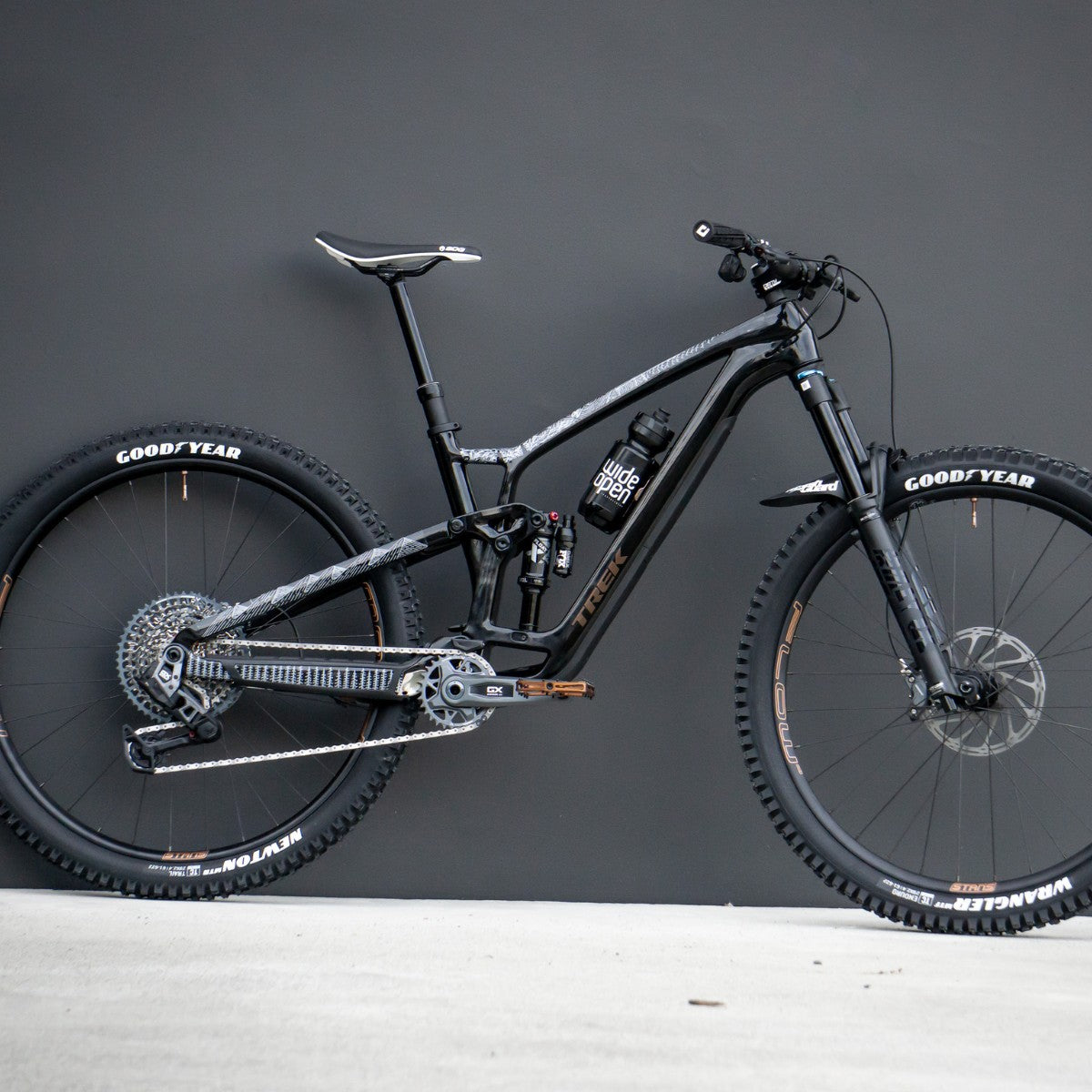 DYEDBRO MTB FRAME PROTECTION - OS ILLUSTRATION