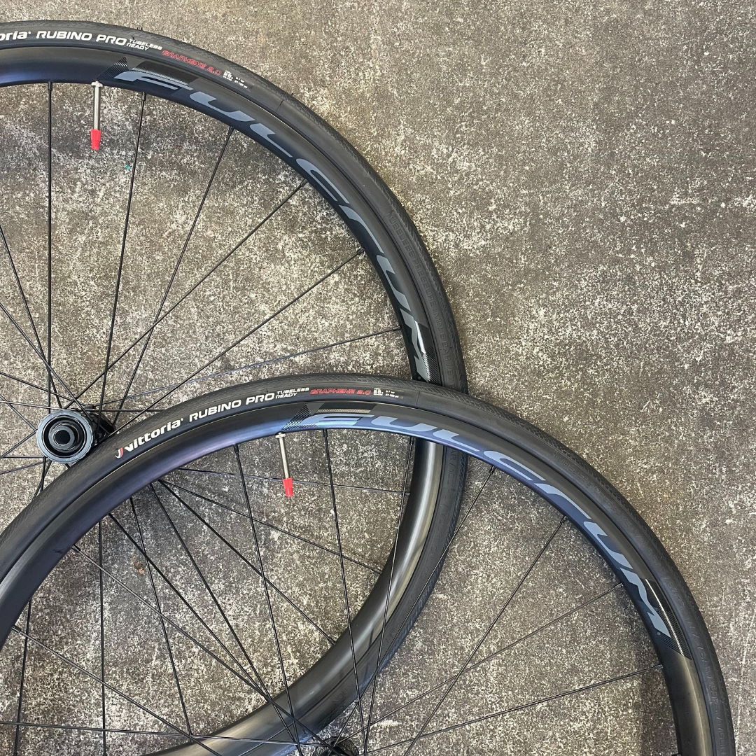 Fulcrum Racing 600 wheel set with tires and tubes