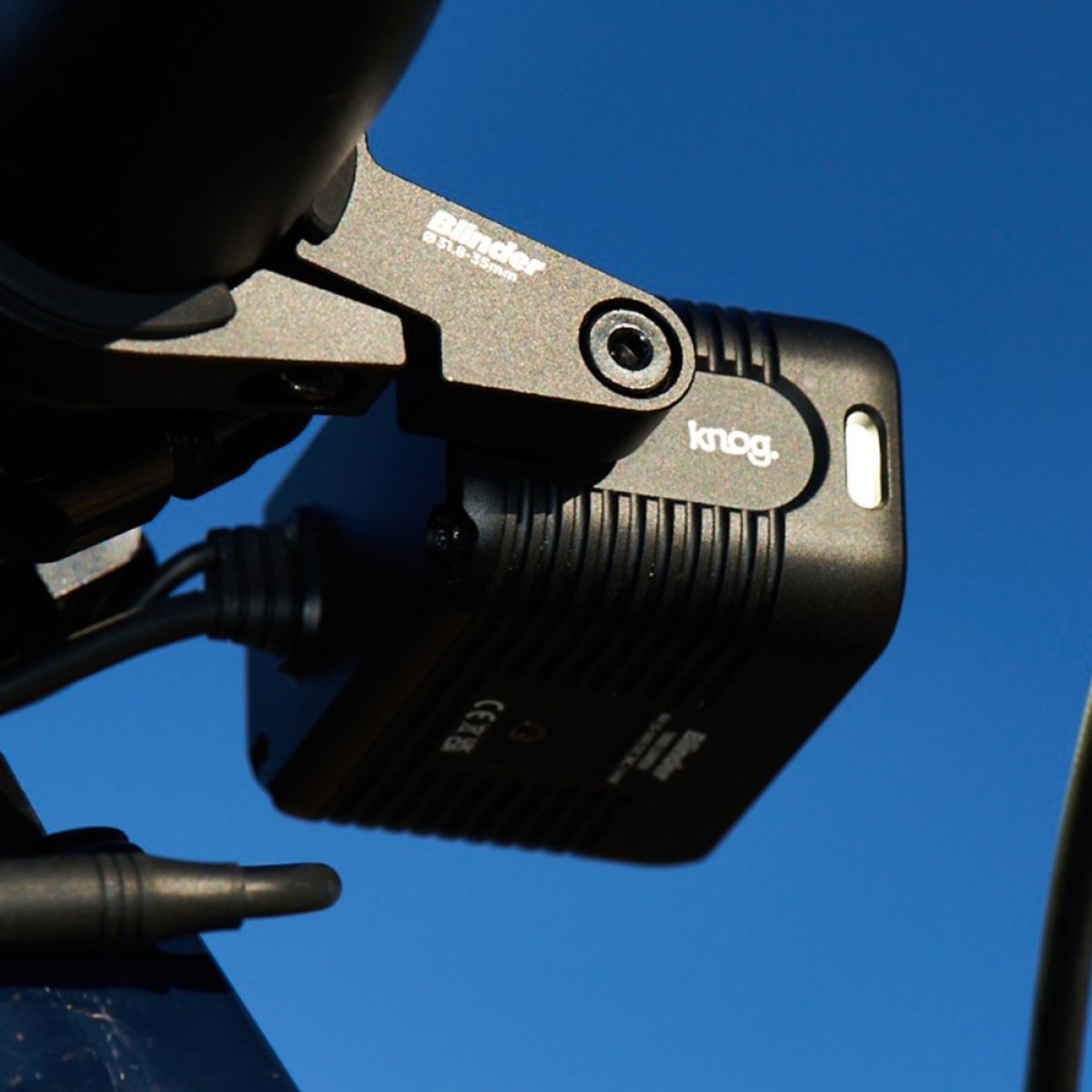 KNOG BLINDER X 2300 FRONT LIGHT - WITH BATTERY