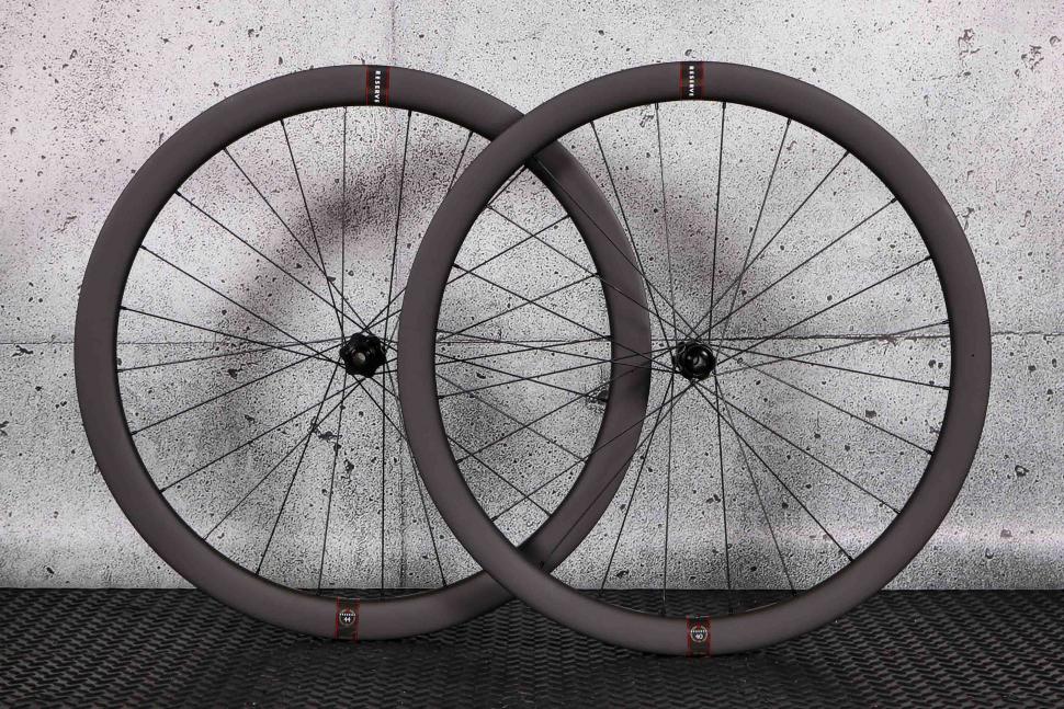 Reserve 40/44 Wheelset w/ Zipp Hub