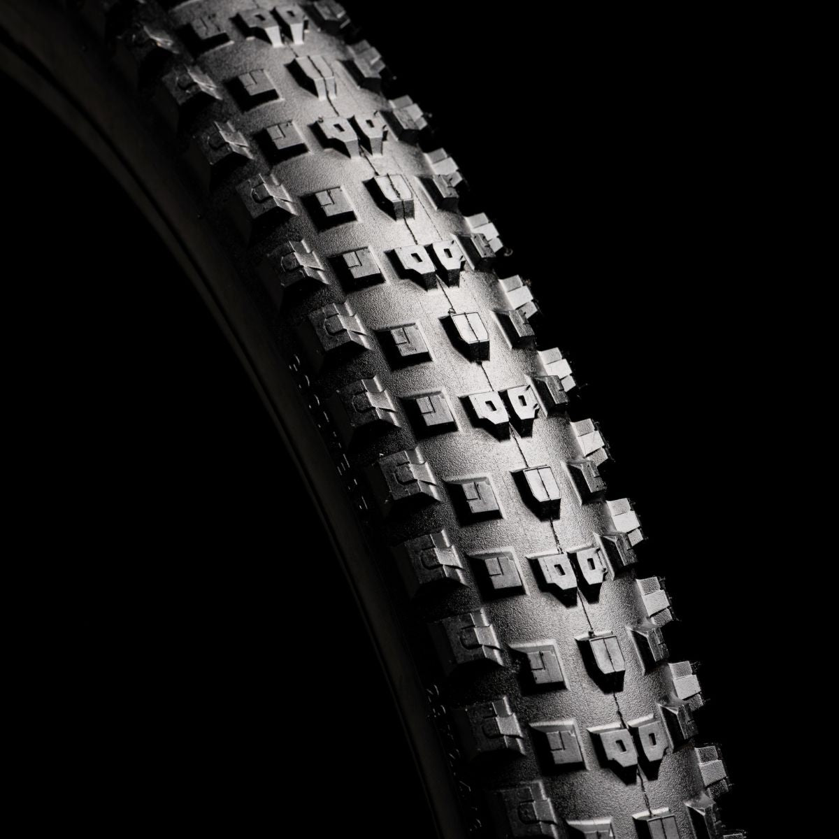 GOODYEAR MTB TYRE - ESCAPE INTER TRAIL LITE UHP - 29 x 2.4"
