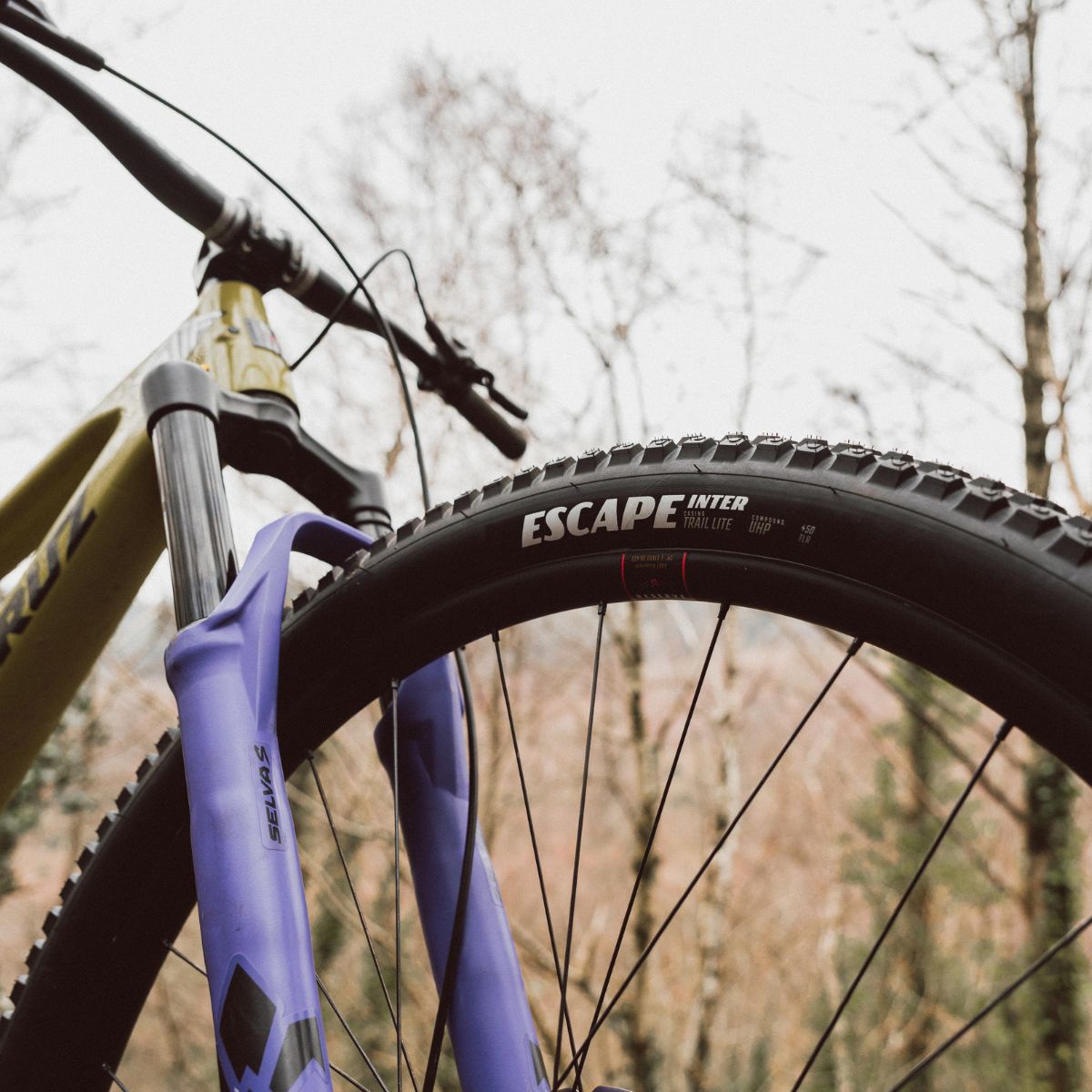 GOODYEAR MTB TYRE - ESCAPE INTER TRAIL LITE UHP - 29 x 2.4"