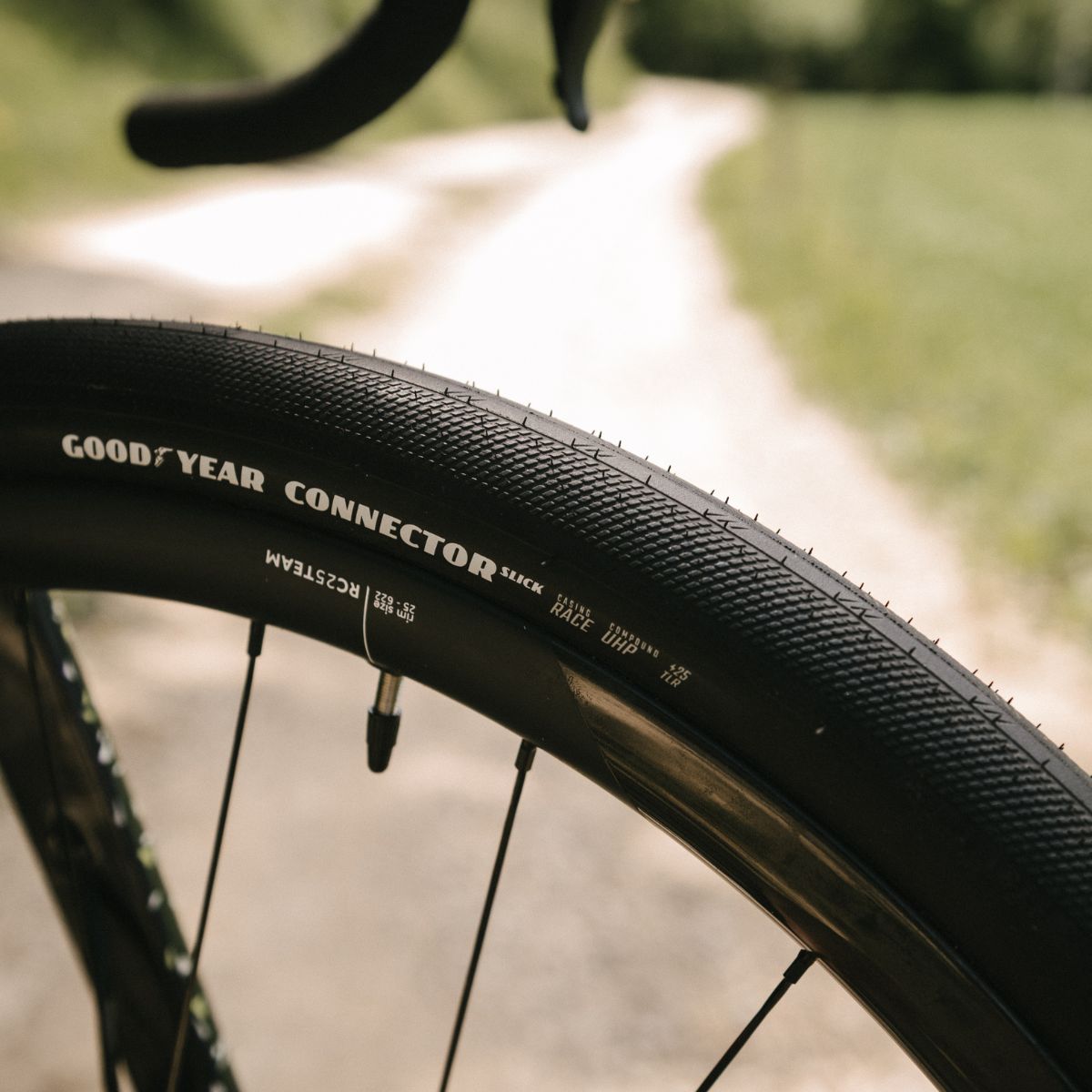 GOODYEAR GRAVEL TYRE - CONNECTOR SLICK