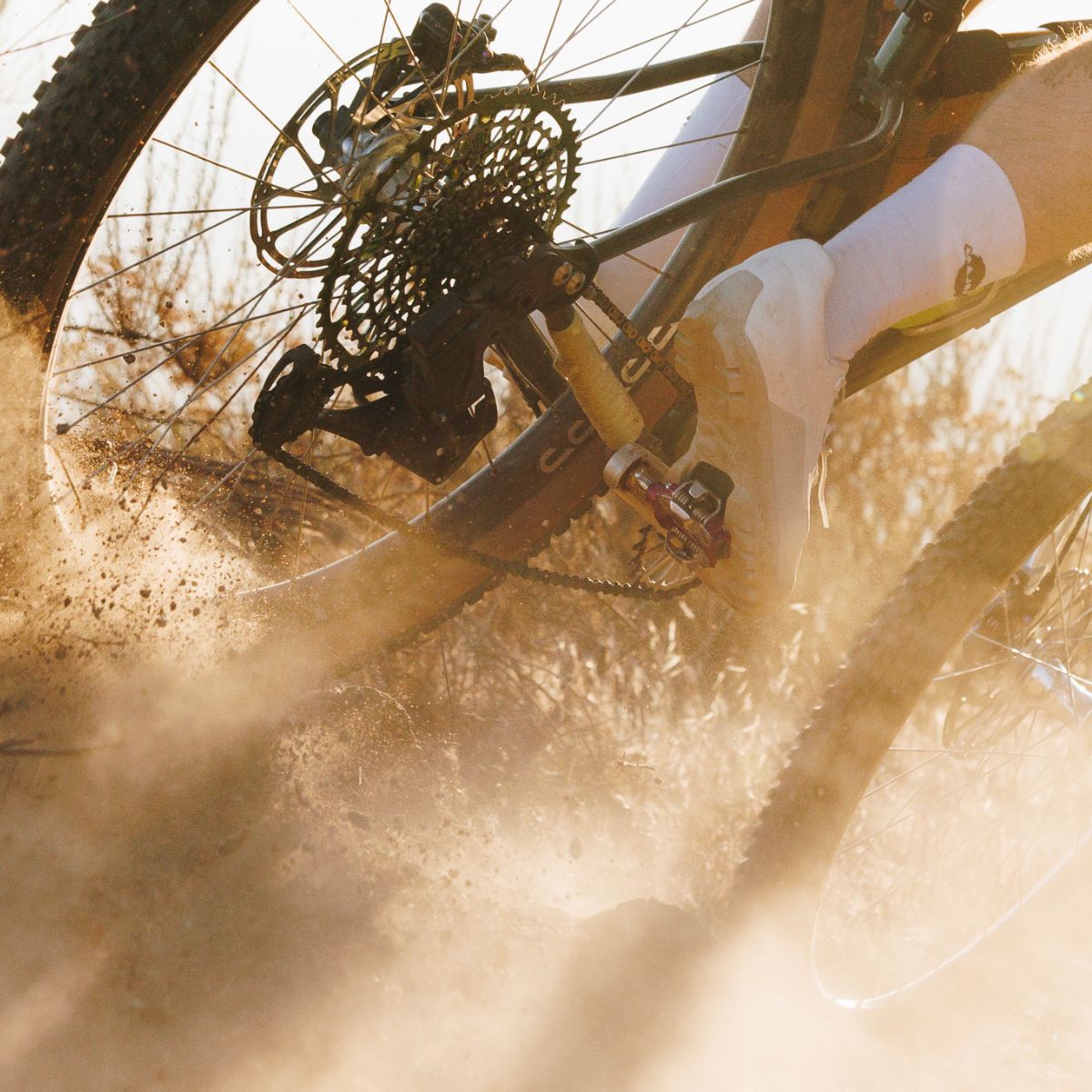 WOLF TOOTH ALT XC CLIPLESS PEDALS