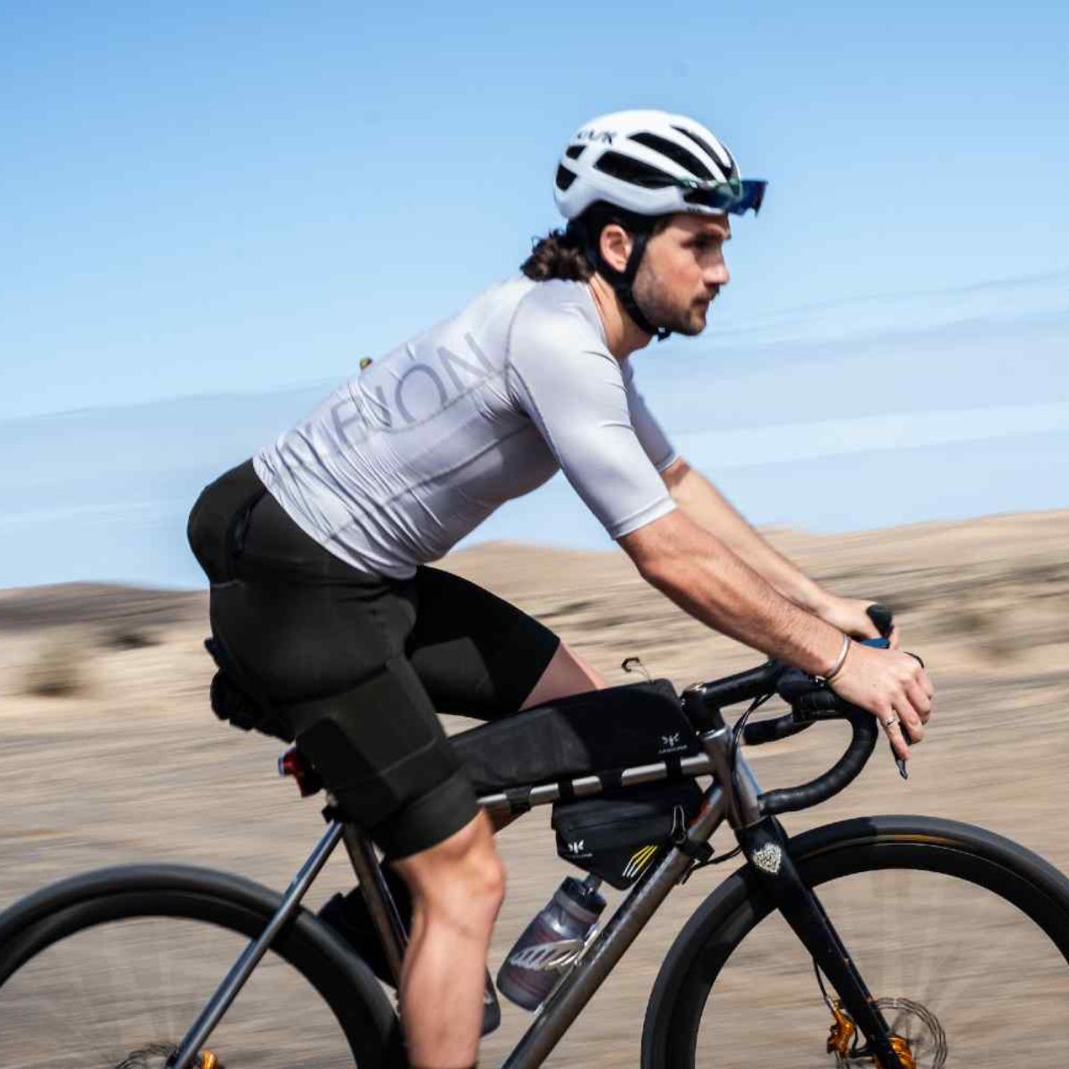 APIDURA - RACING LONG TOP TUBE PACK 2L