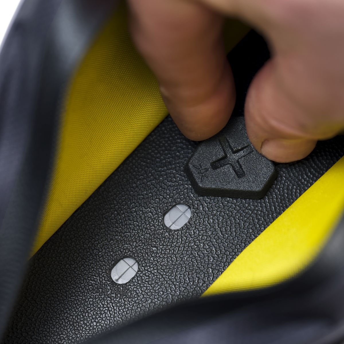 APIDURA - EXPEDITION BOLT-ON TOP TUBE BAG