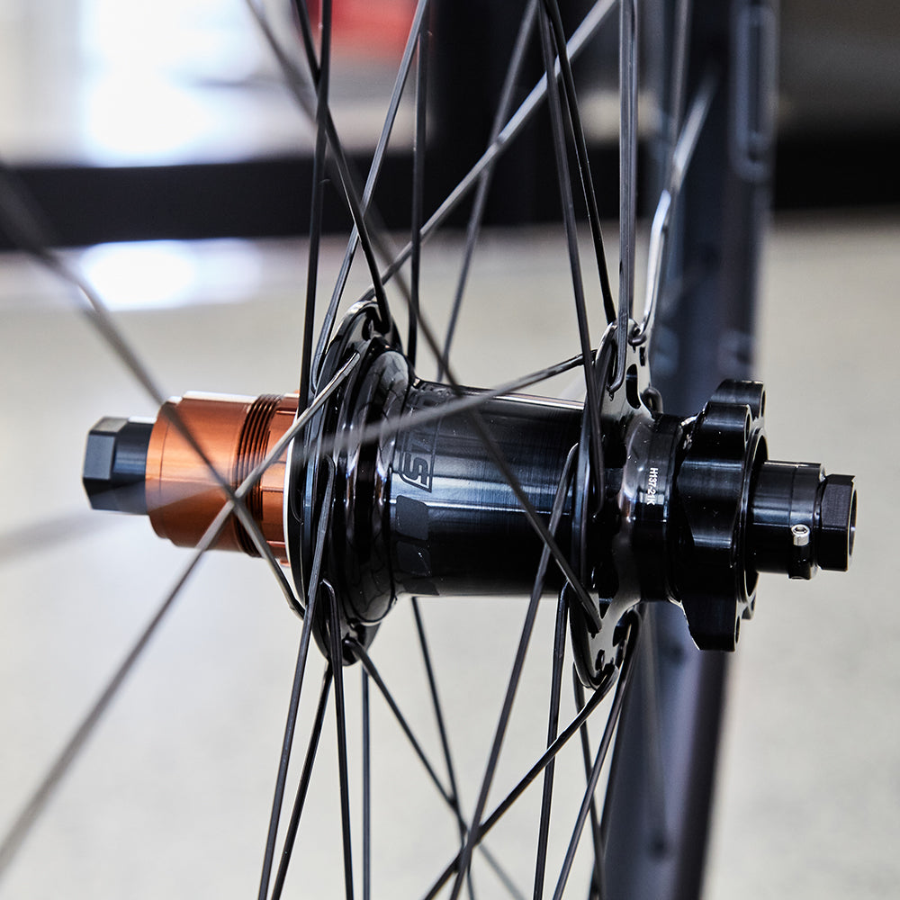 FLOW EX3 ON M-PULSE MTB WHEELS