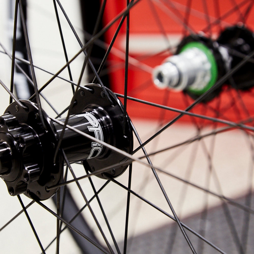 FLOW EX3 ON HOPE PRO 5 MTB WHEELS