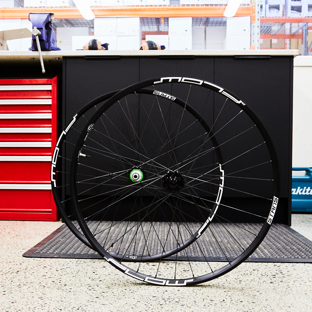 FLOW EX3 ON HOPE PRO 5 MTB WHEELS