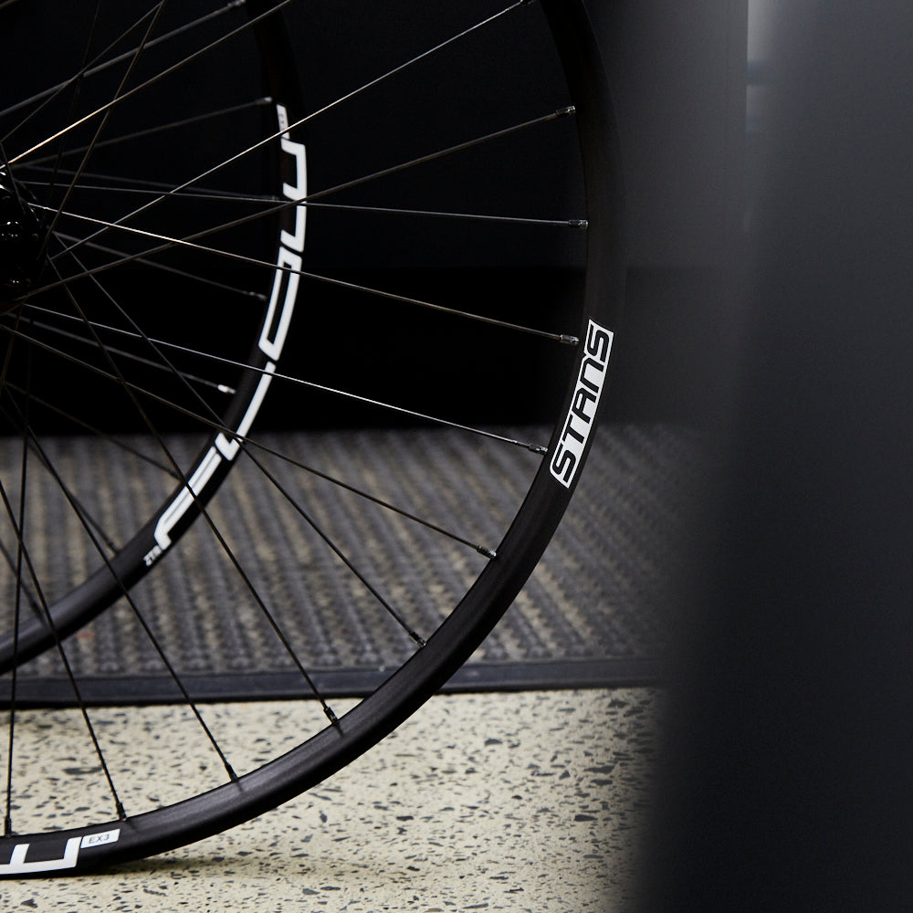 FLOW EX3 ON HOPE PRO 5 MTB WHEELS