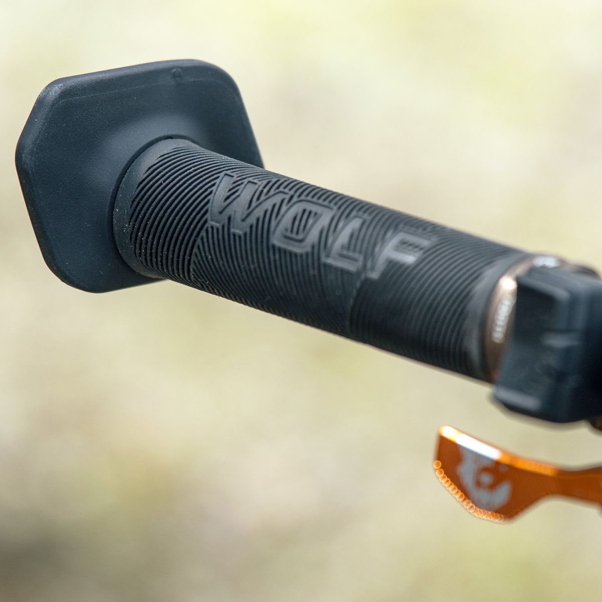 WOLF TOOTH - LOCKED-IN BAR ENDS