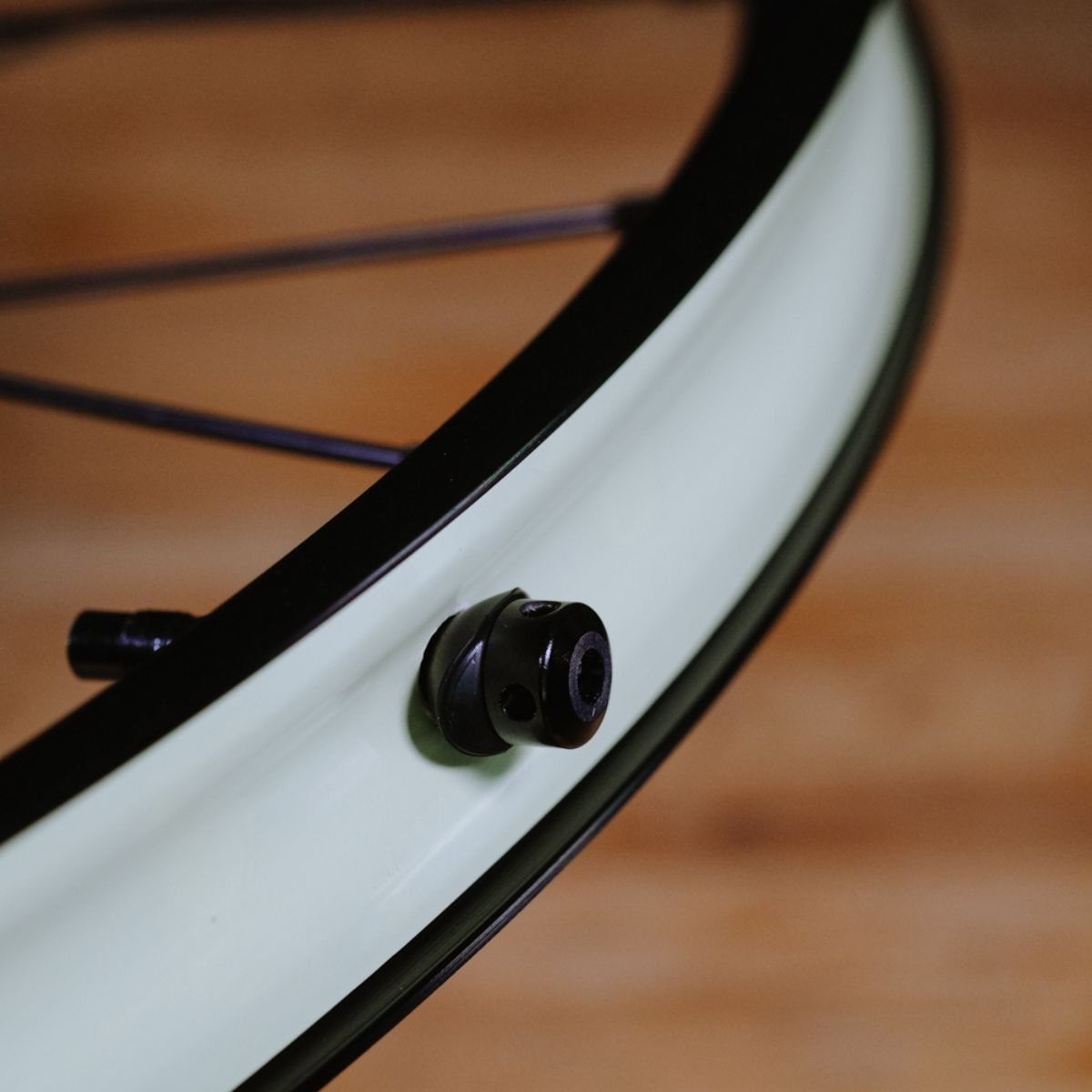 STAN'S ALLOY UNIVERSAL PLUS TUBELESS VALVE - DEEP 65 - 83MM LENGTH