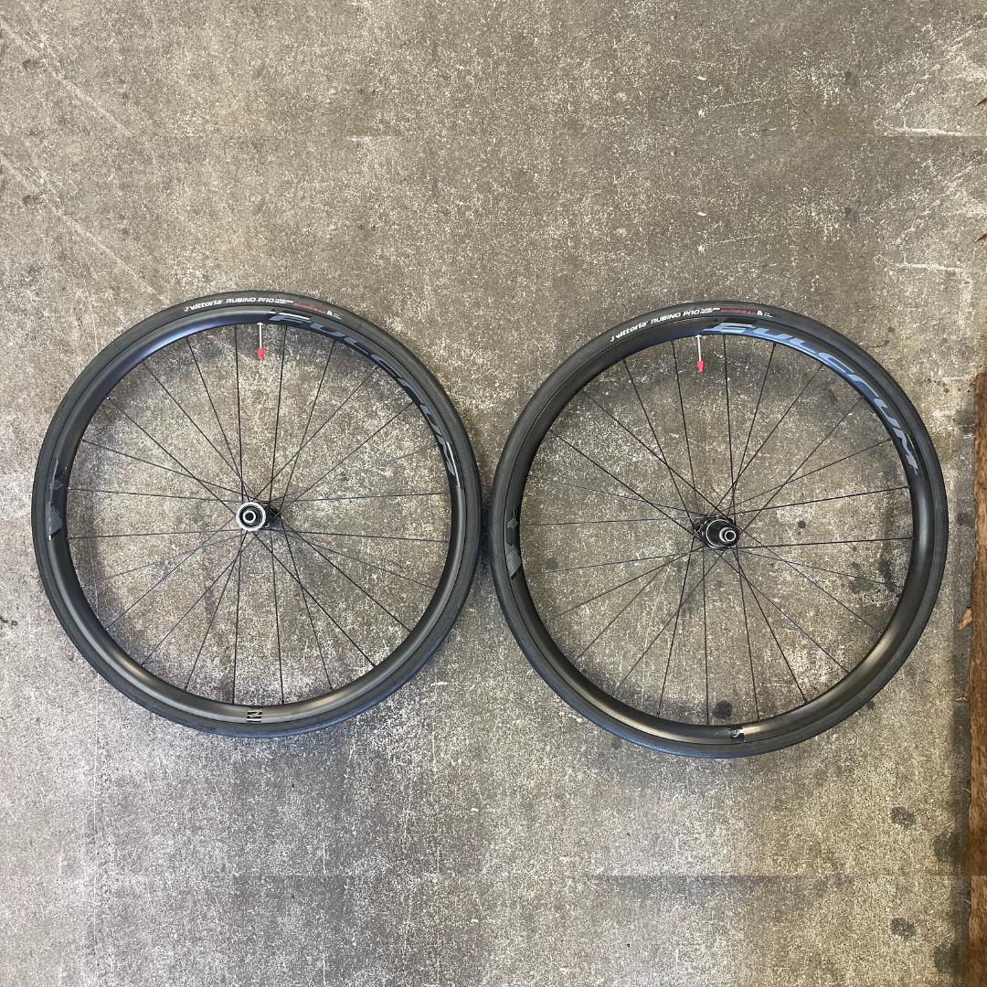 Fulcrum Racing 600 wheel set with tires and tubes