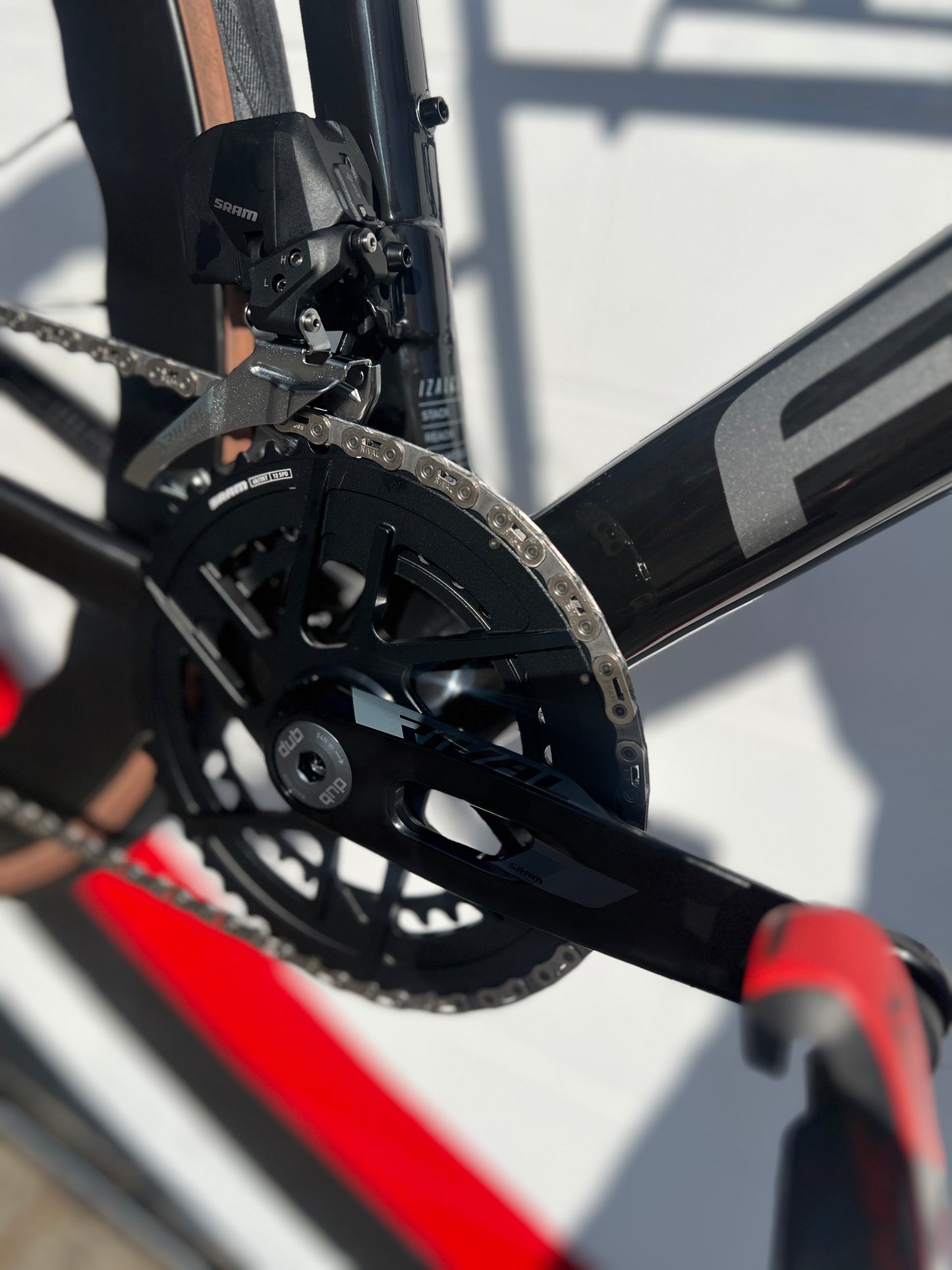 Focus Izalco MAX Disc Rival AXS E1 - Custom Build