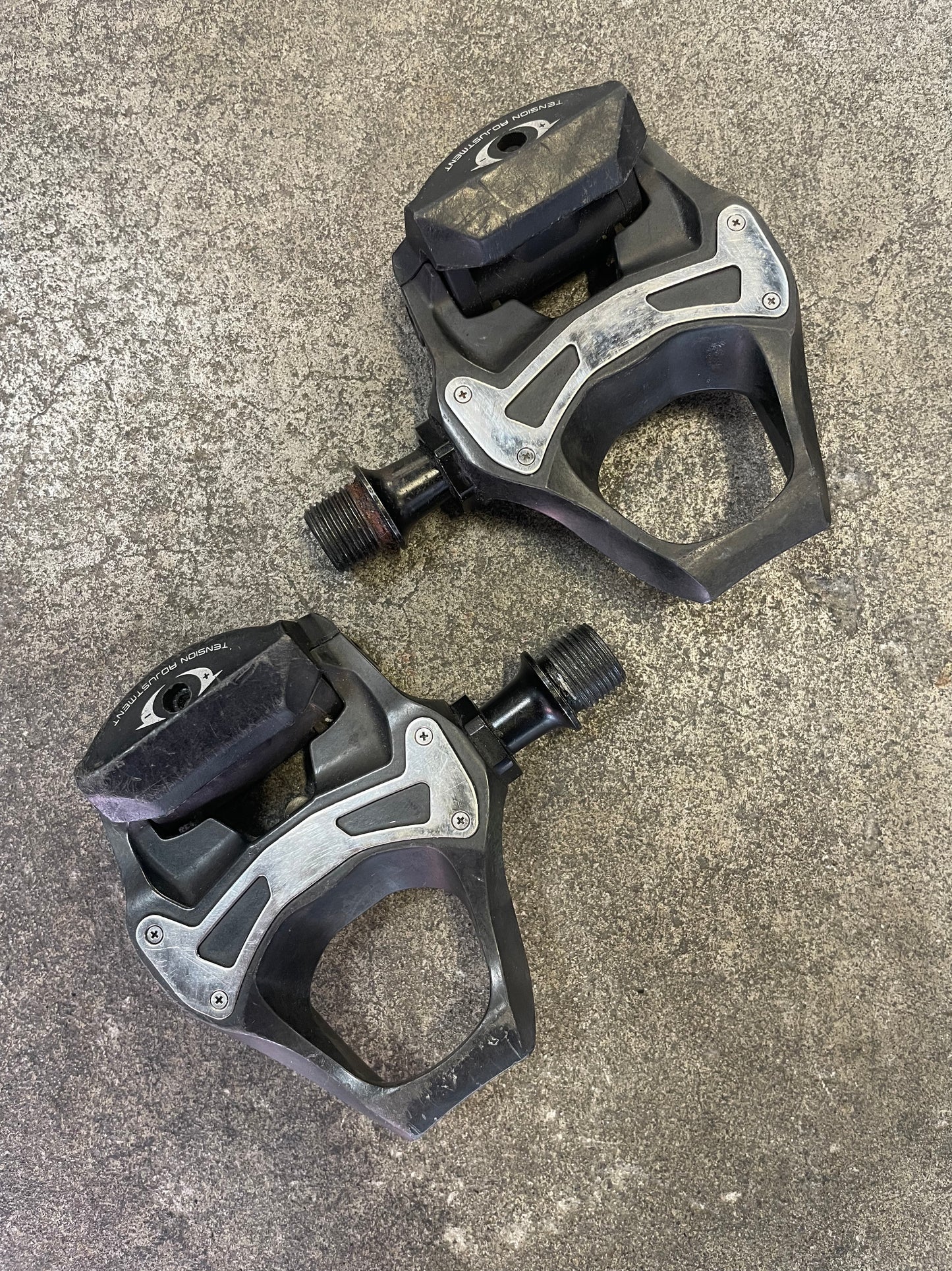 Shimano PD-R7000 Pedals SPD-SL Carbon 105 (Garage Sale)