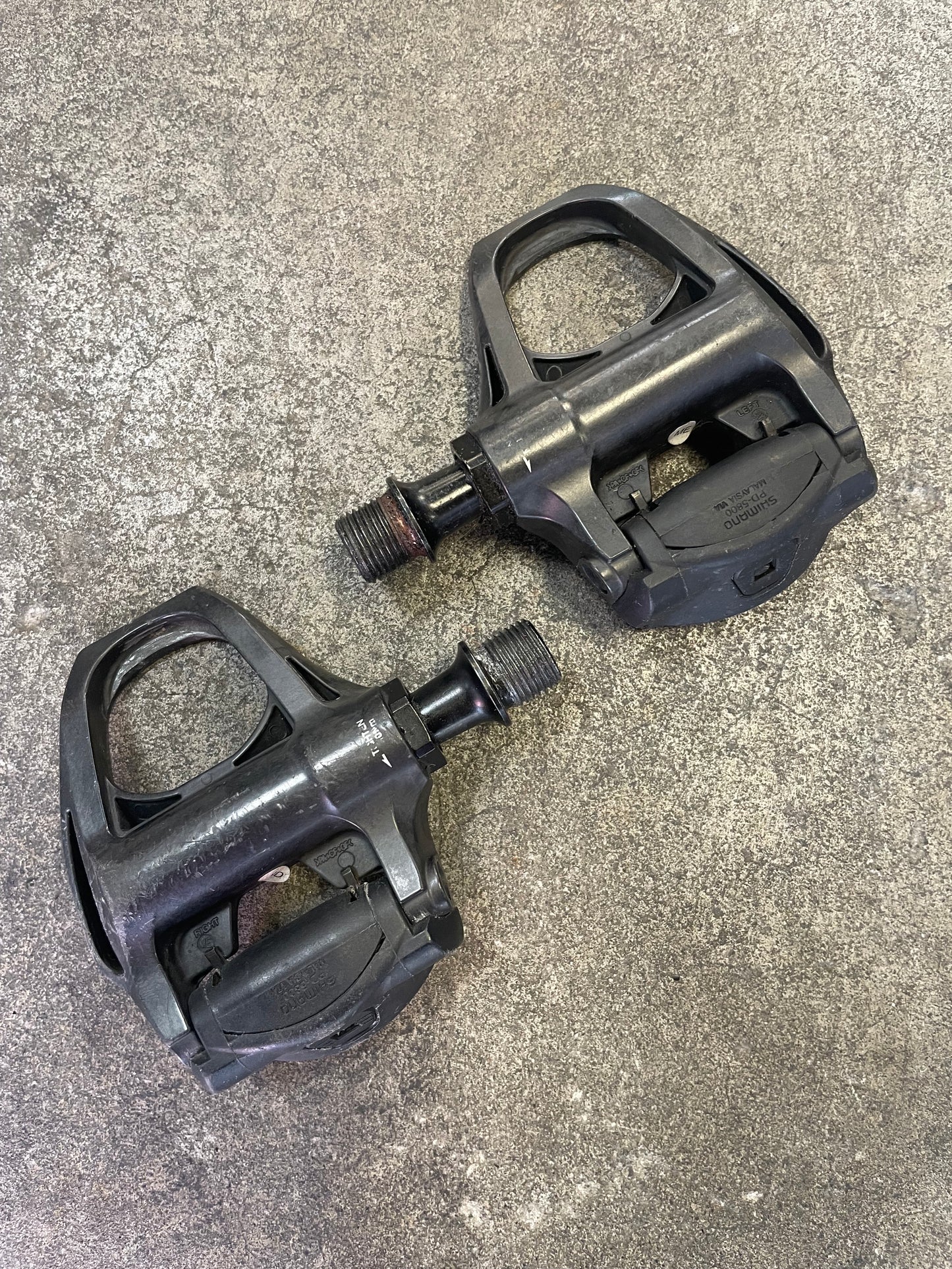 Shimano PD-R7000 Pedals SPD-SL Carbon 105 (Garage Sale)