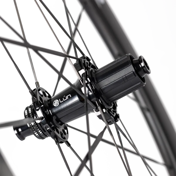 Lún: HYPER 3 D67 (60mm & 68mm) Disc Brake Carbon Wheelset - Matte finish with Laser etched logos