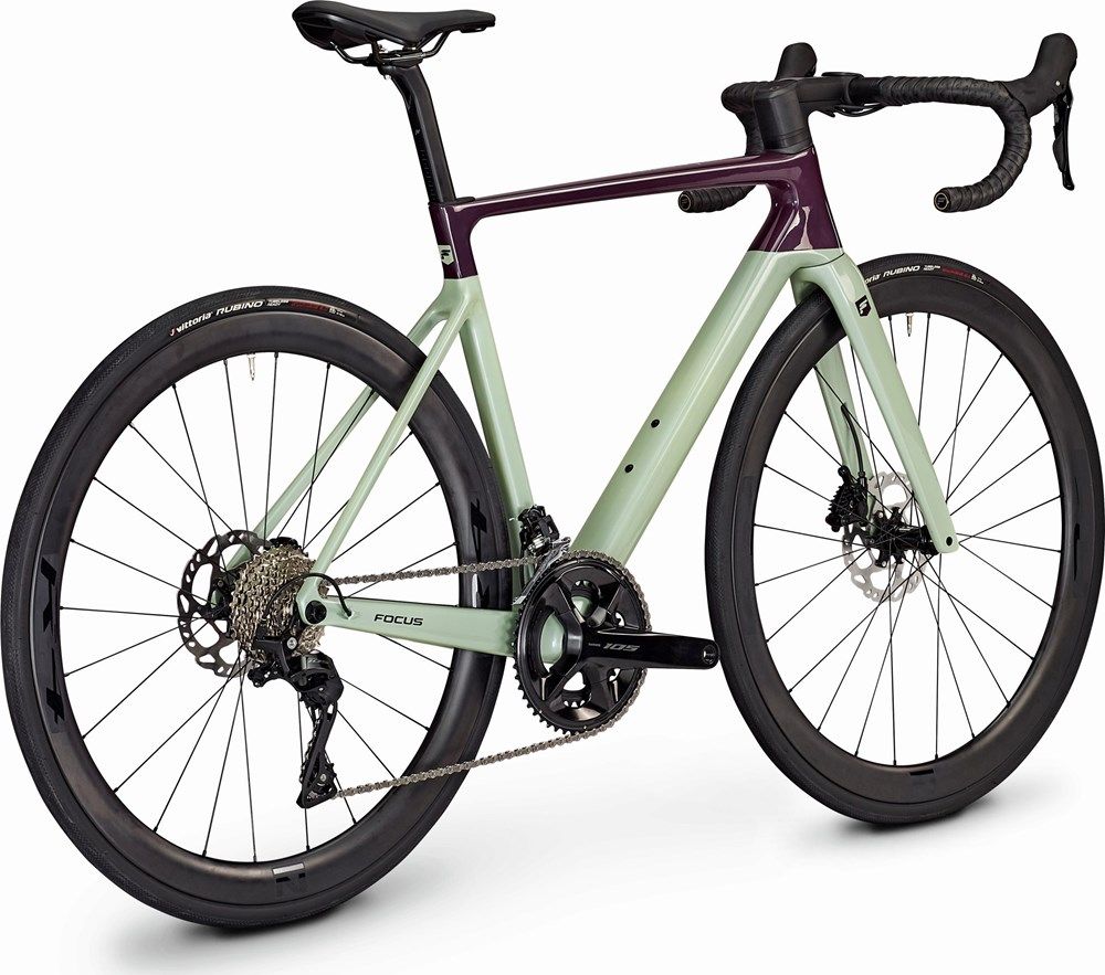 Focus IZALCO MAX DISC 8.8 105 12sp Road Bike - Dark Violet/Sky Grey