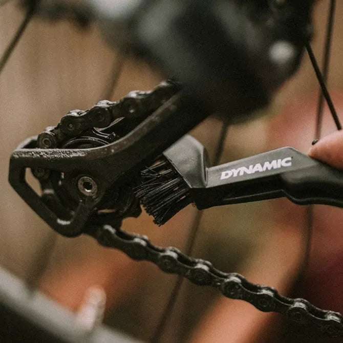 Dynamic Drivetrain Detailing Brush
